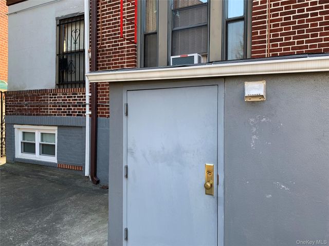 2564 Paulding Avenue, Bronx, NY 10469