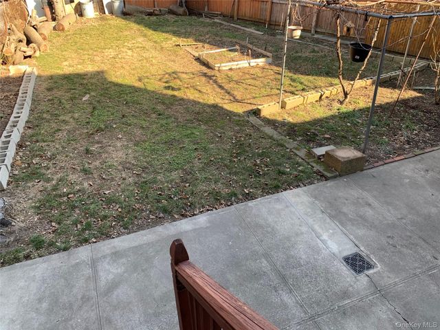 2564 Paulding Avenue, Bronx, NY 10469