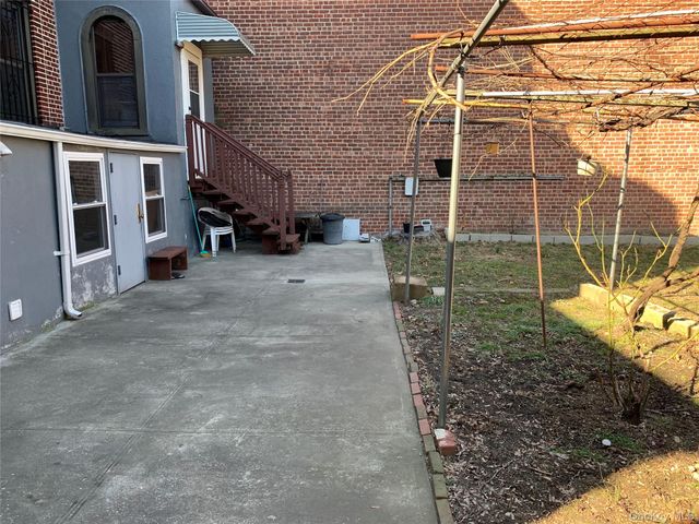 2564 Paulding Avenue, Bronx, NY 10469
