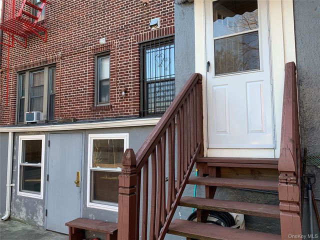 2564 Paulding Avenue, Bronx, NY 10469