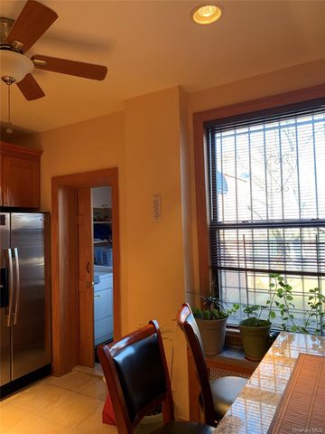 2564 Paulding Avenue, Bronx, NY 10469