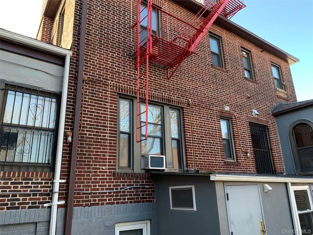2564 Paulding Avenue, Bronx, NY 10469