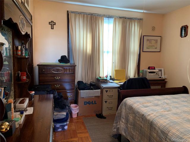 2564 Paulding Avenue, Bronx, NY 10469