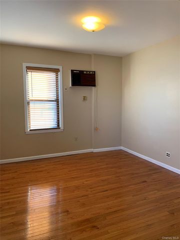 2564 Paulding Avenue, Bronx, NY 10469
