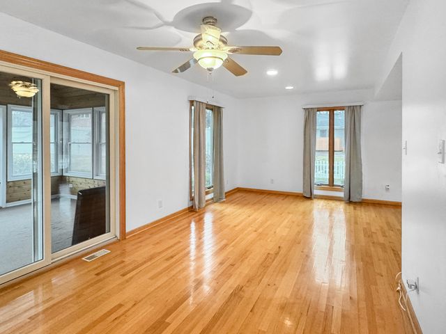 1105 Summit Drive, Lockport, IL 60441