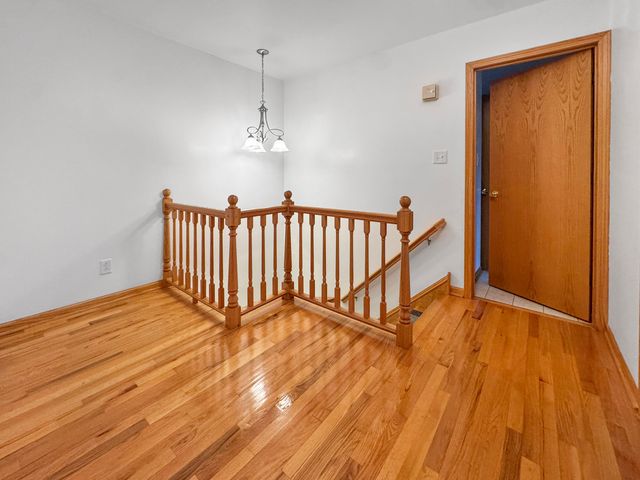 1105 Summit Drive, Lockport, IL 60441