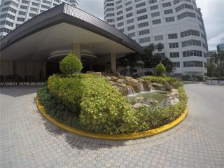 801 Brickell Bay Dr 364, Miami, FL 33131