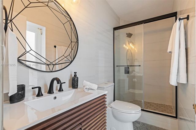 5900 NE 15th Ave, Fort Lauderdale, FL 33334