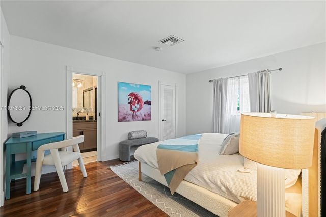 5900 NE 15th Ave, Fort Lauderdale, FL 33334