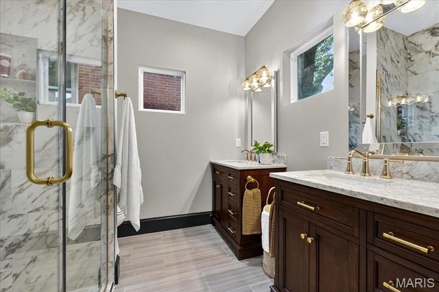 7241 Stanley Avenue, Maplewood, MO 63143