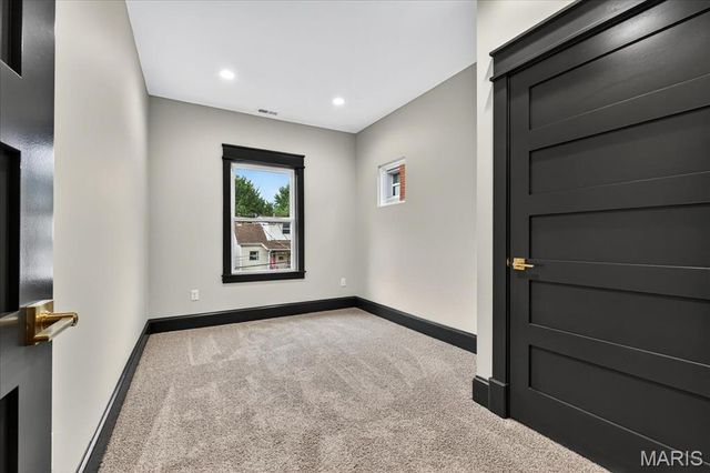 7241 Stanley Avenue, Maplewood, MO 63143