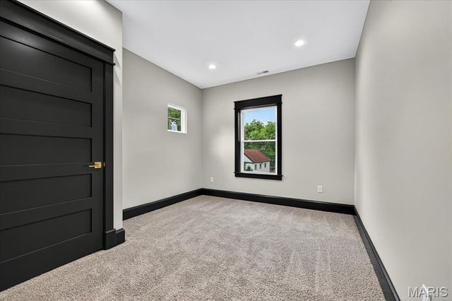 7241 Stanley Avenue, Maplewood, MO 63143