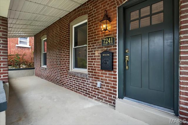 7241 Stanley Avenue, Maplewood, MO 63143