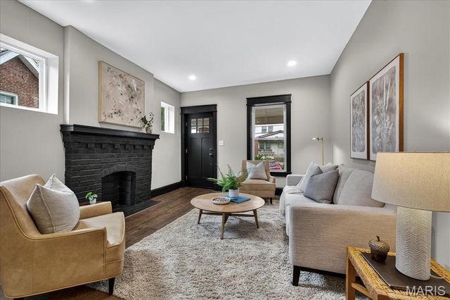 7241 Stanley Avenue, Maplewood, MO 63143
