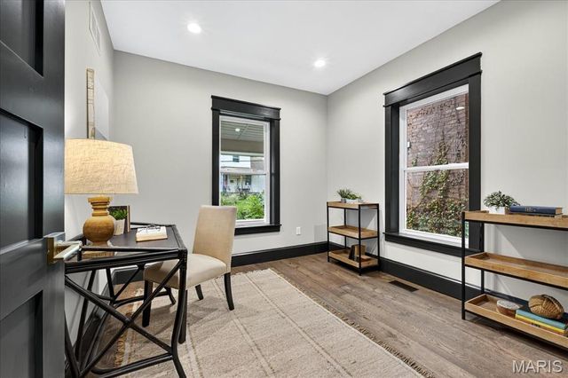 7241 Stanley Avenue, Maplewood, MO 63143