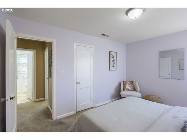 2226 N SUMNER St, Portland, OR 97217