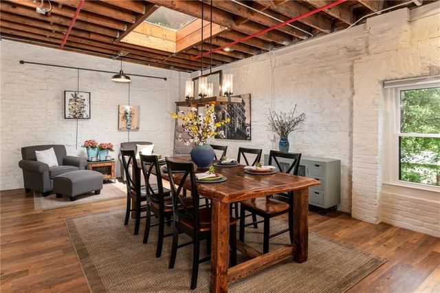 585 White Circle 402, Athens, GA 30605