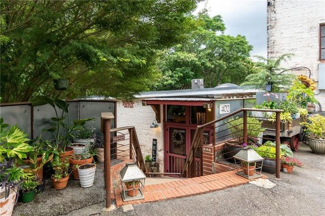 585 White Circle 402, Athens, GA 30605