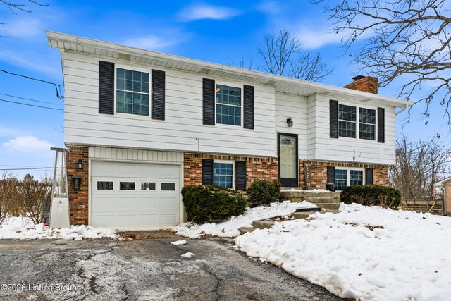 907 Rhonda Ct, Radcliff, KY 40160