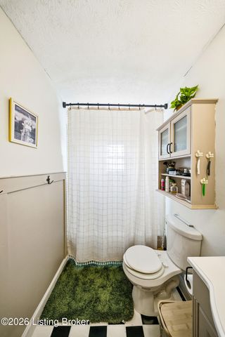 907 Rhonda Ct, Radcliff, KY 40160