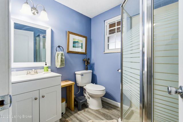 907 Rhonda Ct, Radcliff, KY 40160