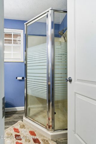 907 Rhonda Ct, Radcliff, KY 40160