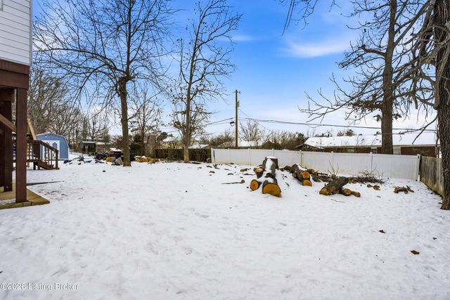 907 Rhonda Ct, Radcliff, KY 40160