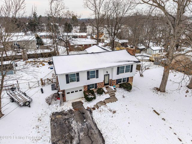 907 Rhonda Ct, Radcliff, KY 40160