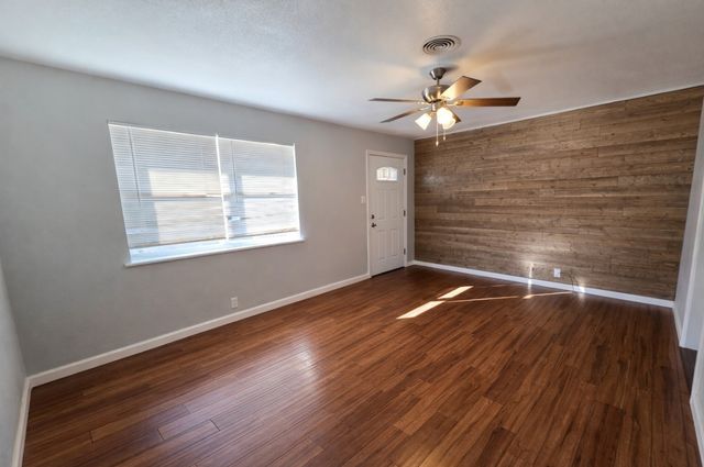 816 Leeper Drive, Denison, TX 75020