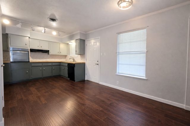 816 Leeper Drive, Denison, TX 75020