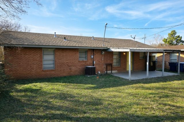 816 Leeper Drive, Denison, TX 75020