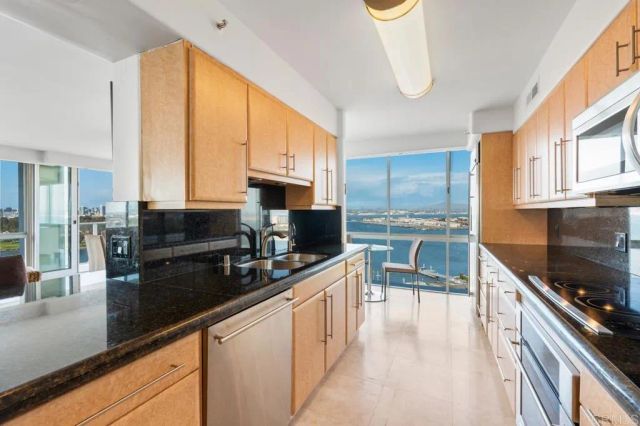 1820 Avenida Del Mundo 1507, Coronado, CA 92118