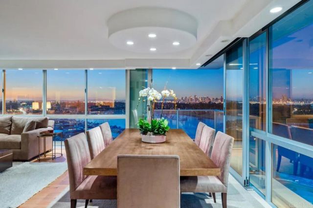 1820 Avenida Del Mundo 1507, Coronado, CA 92118