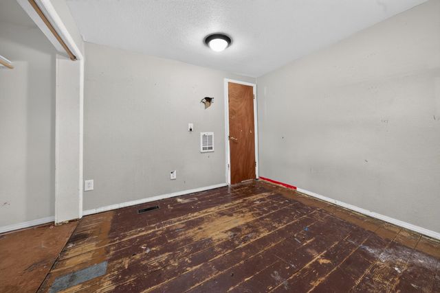 2443 N Wiscomb St, Spokane, WA 99207