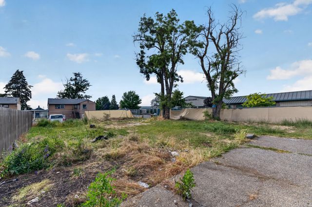 2443 N Wiscomb St, Spokane, WA 99207