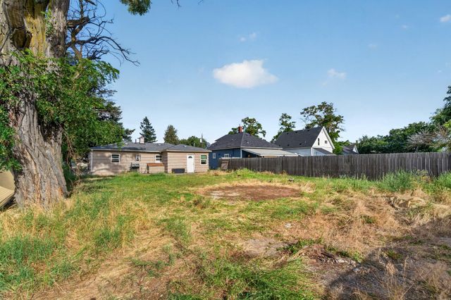 2443 N Wiscomb St, Spokane, WA 99207