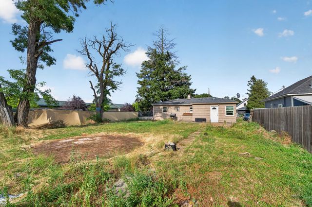 2443 N Wiscomb St, Spokane, WA 99207
