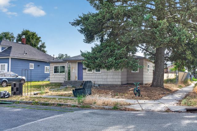 2443 N Wiscomb St, Spokane, WA 99207