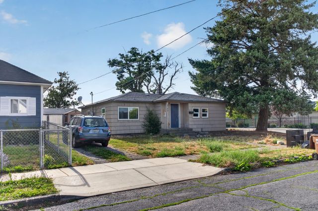 2443 N Wiscomb St, Spokane, WA 99207