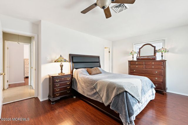 60 Biabou Drive, Toms River, NJ 08757