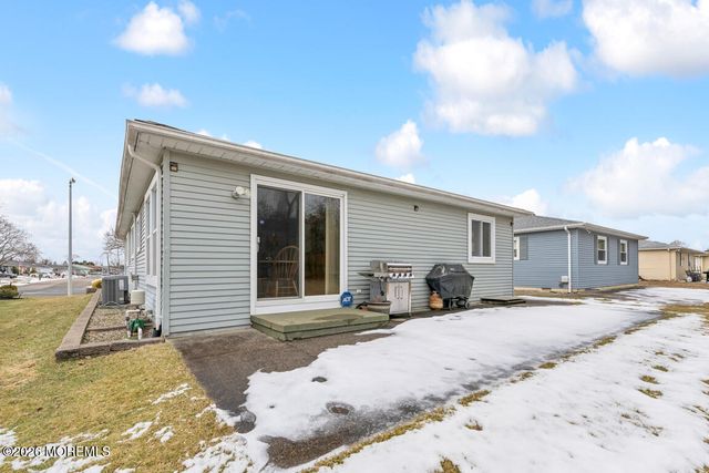 60 Biabou Drive, Toms River, NJ 08757