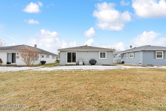 60 Biabou Drive, Toms River, NJ 08757