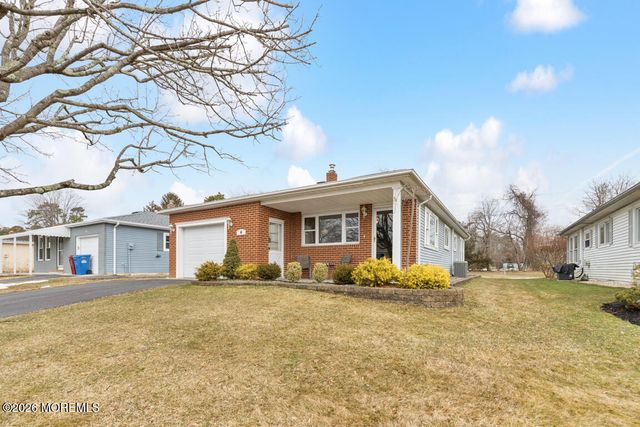 60 Biabou Drive, Toms River, NJ 08757