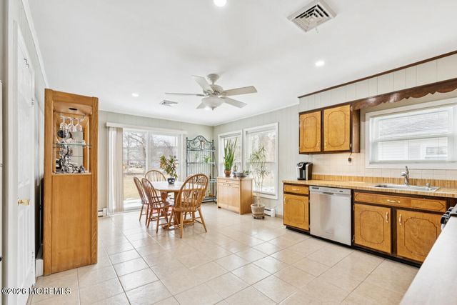 60 Biabou Drive, Toms River, NJ 08757