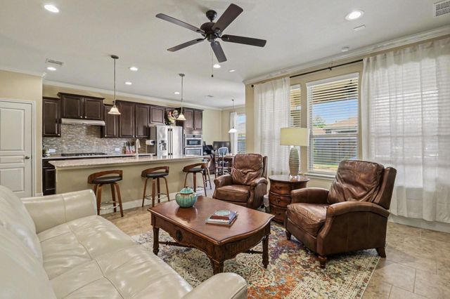 1542 Tuscan Village Drive, League City, TX 77573