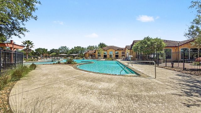1542 Tuscan Village Drive, League City, TX 77573