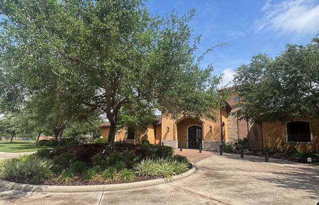 1542 Tuscan Village Drive, League City, TX 77573