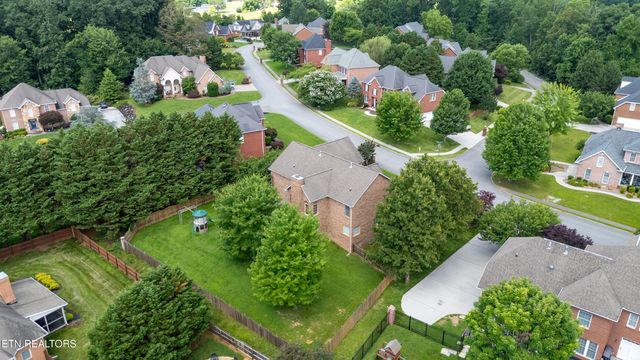 8663 Lake Village Circle, Knoxville, TN 37938