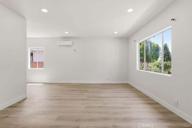 10332 Cayuga Avenue, Pacoima, CA 91331