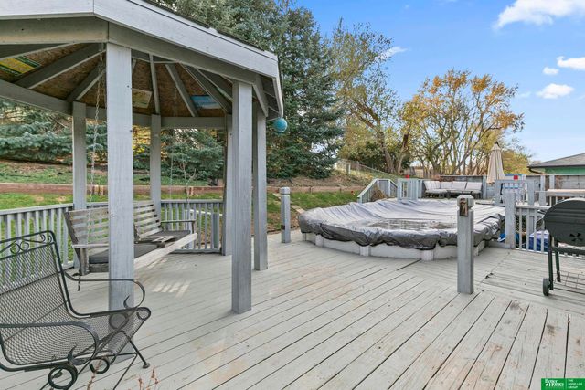 3501 Lynnwood Drive, Bellevue, NE 68123